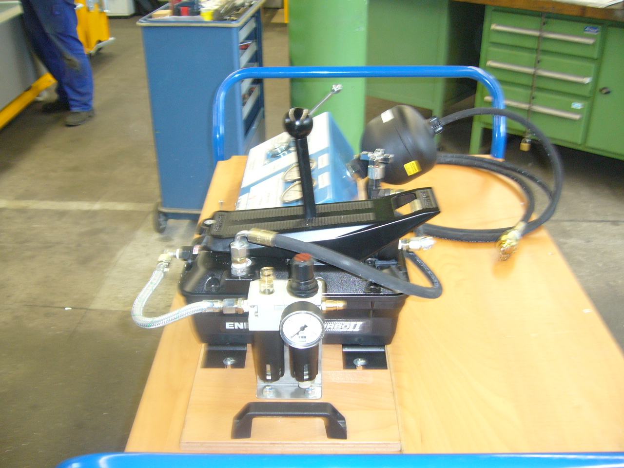 連云港河源螺桿鉆具整機試驗臺訂制